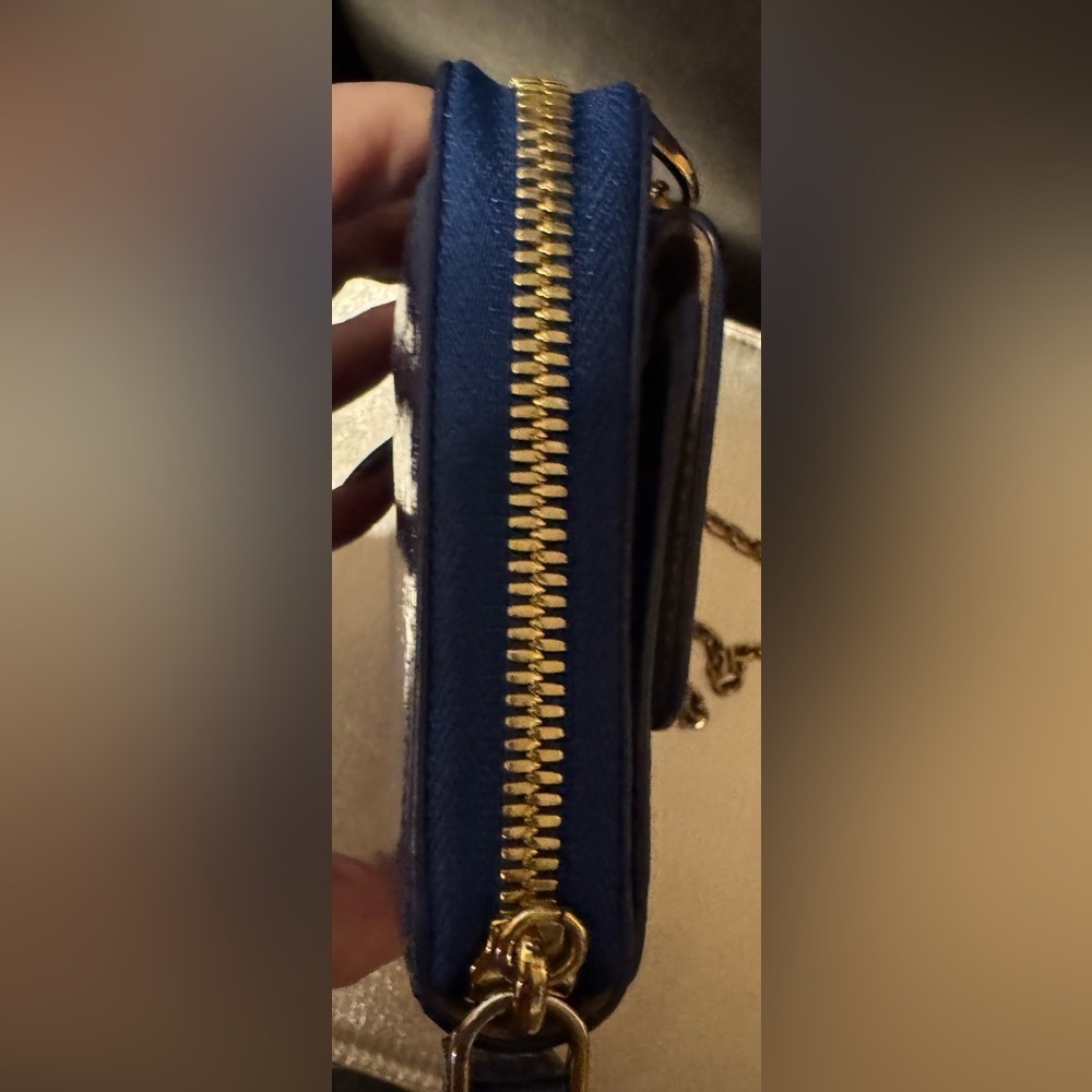 MCM Blue Leather Croco Print Exclusive Korean Edition Wallet on Chain RARE - Picture 5 of 16